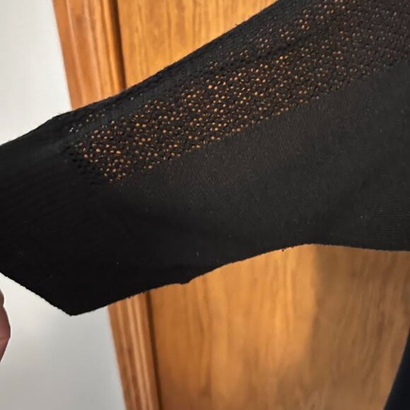 MOSSIMO / BLACK SHORT SLEEVE SWEATER / SIZE LARGE - Picture 7 of 9